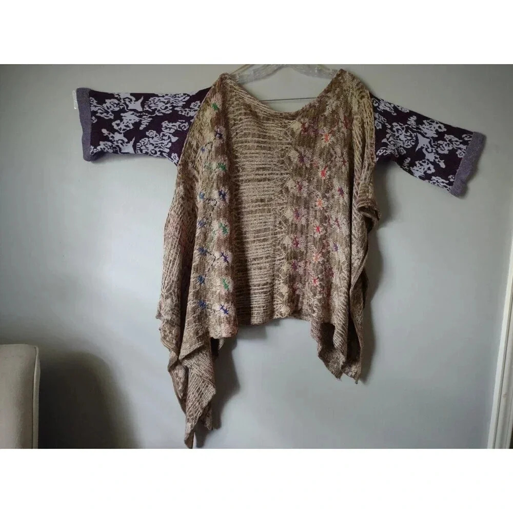 Free People XS/S Oversized Pullover Poncho Sweater Purple Sleeve Tan Khaki Base